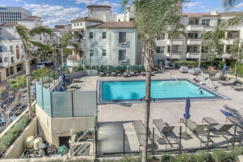 Cozy 2 Bedroom 2 Bathroom Condo With Pool, Gym, Spa Los Angeles Exterior photo